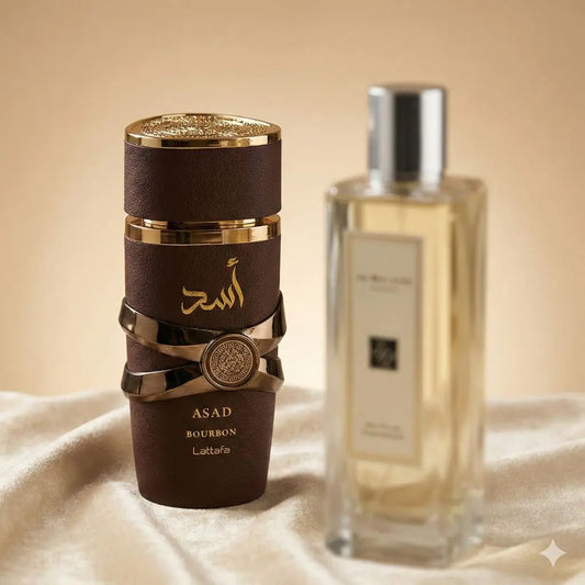 Frasco elegante do perfume árabe Lattafa Asad em superfície de veludo, representando luxo acessível e uma alternativa sofisticada a perfumes de nicho caros. Tech Vibe